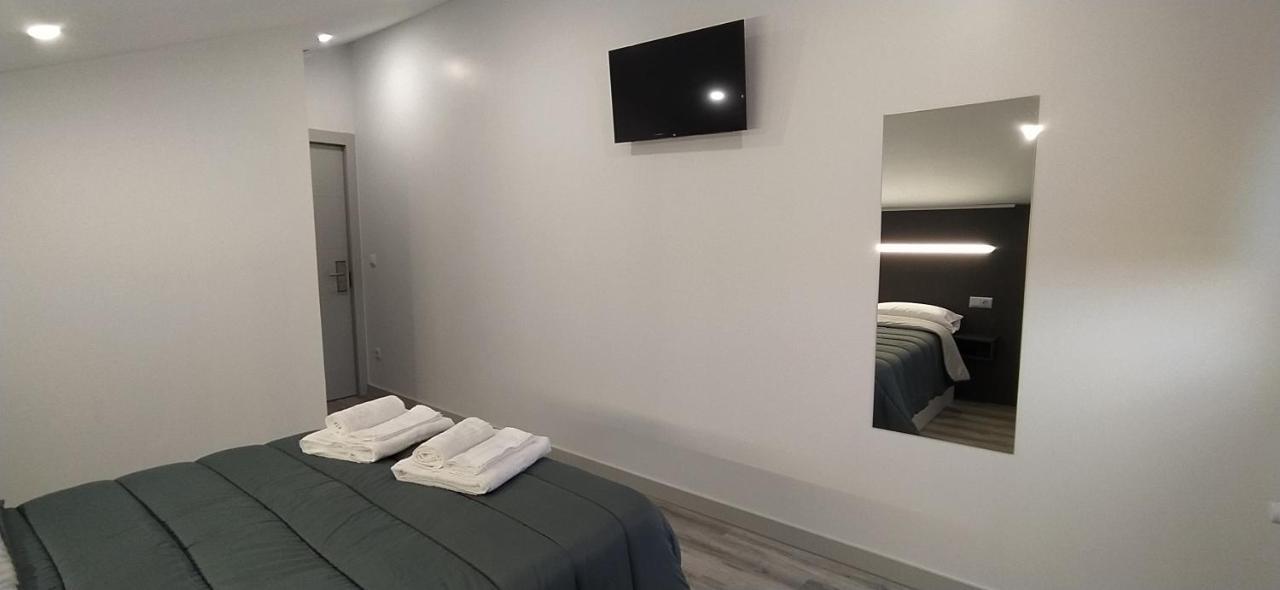 Hotel Alojamientos Aviche 6 Santander Ngoại thất bức ảnh